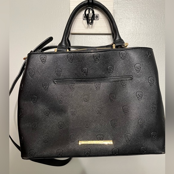 Betsey Johnson skull bag - Picture 1 of 11